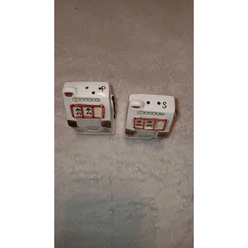 Vintage Ceramic Las Vegas Slot Machine Salt & Pepper Shakers made in Japan