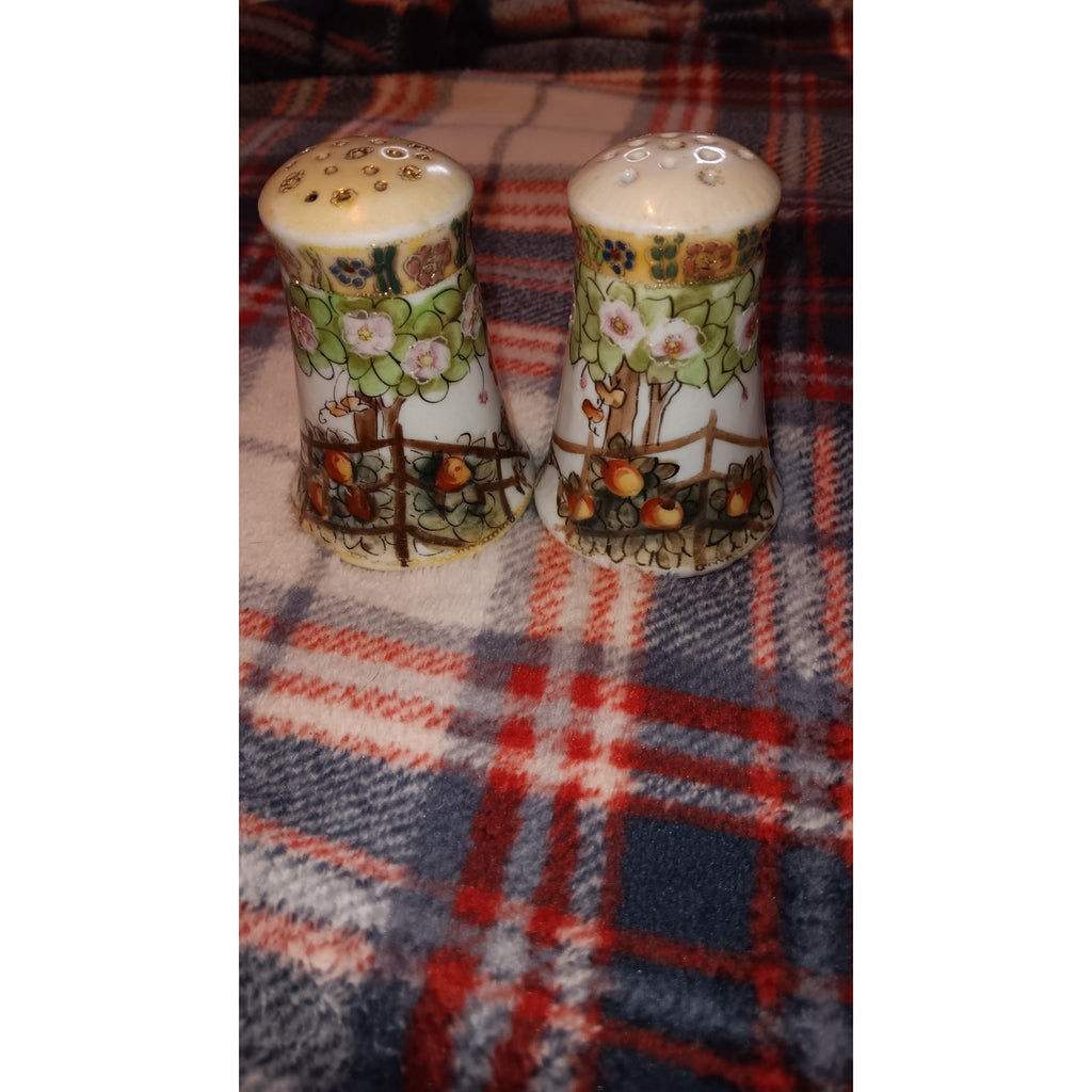 VTG. HAND PAINTED GOLD DECOR NIPPON SALT & PEPPERS - JAPAN Moriage Floral