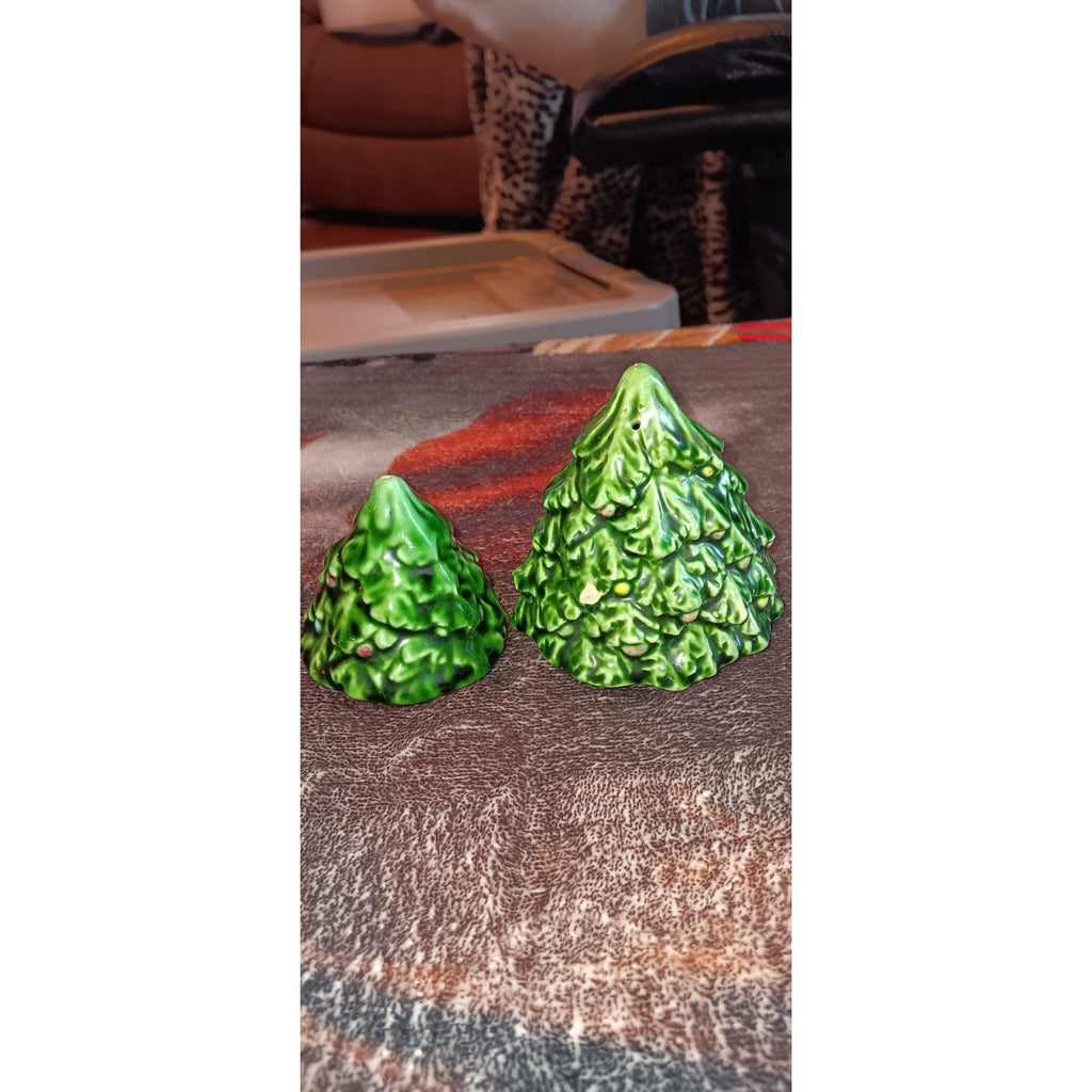 Vtg Signed Hand Crafted Ceramic Christmas Tree Salt & Pepper Set (Need Stoppers)
