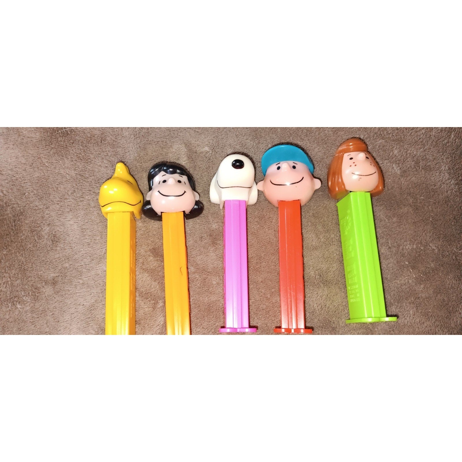 PEANUTS - PEZ Dispensers - SNOOPY-WOODSTOCK-CHARLIE BROWN-LUCY-PEPPERMINT PATTY
