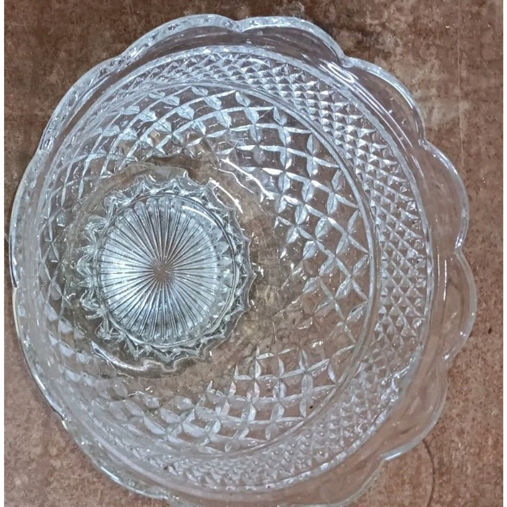 SALAD BOWL 10 INCH SCALLOPPED EDGE PEDESTAL BASE