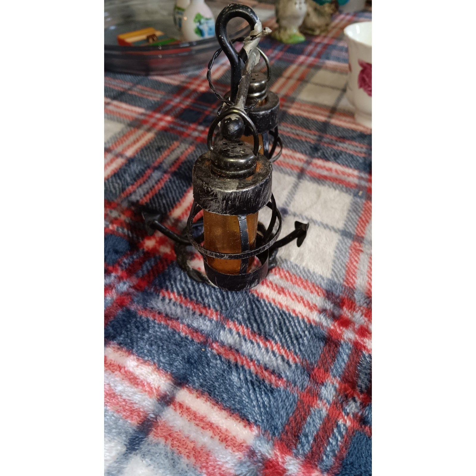 Vintage Salt & Pepper Shaker set Nautical Lanterns Gold
