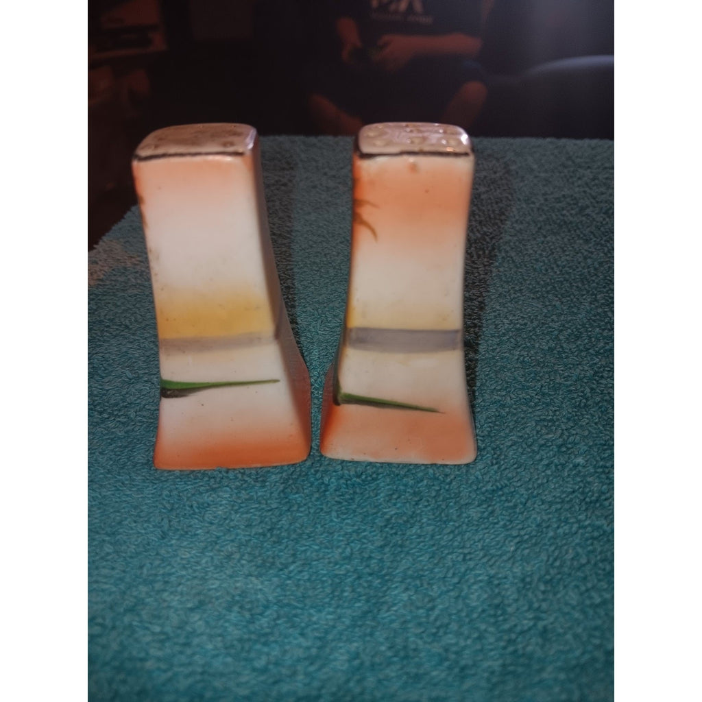 LUSTER WARE Hand Painted Beach Salt & Pepper Shakers 2.5" Vintage Japan