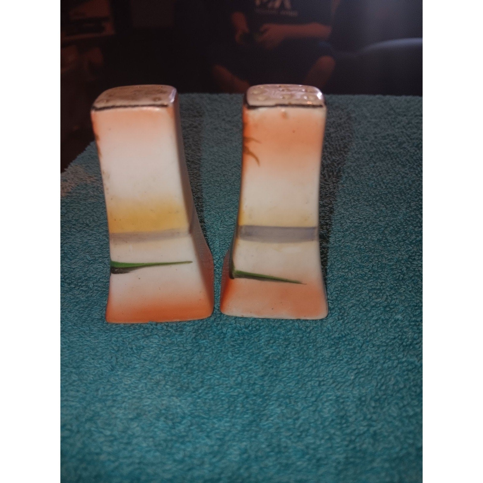LUSTER WARE Hand Painted Beach Salt & Pepper Shakers 2.5" Vintage Japan