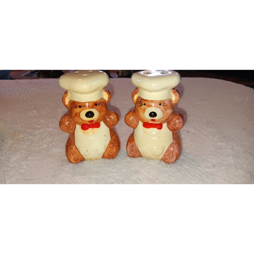 Anthropomorphic Che Baker Bears 3" Salt And Pepper Shaker Set Vintage