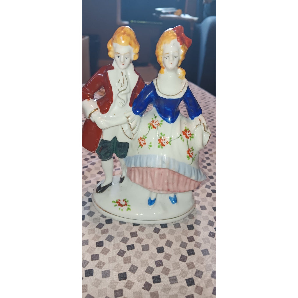 VTG Occupied Japan Colonial Couples Hand Painted Porcelain Lot 4 Figurines 5.5”