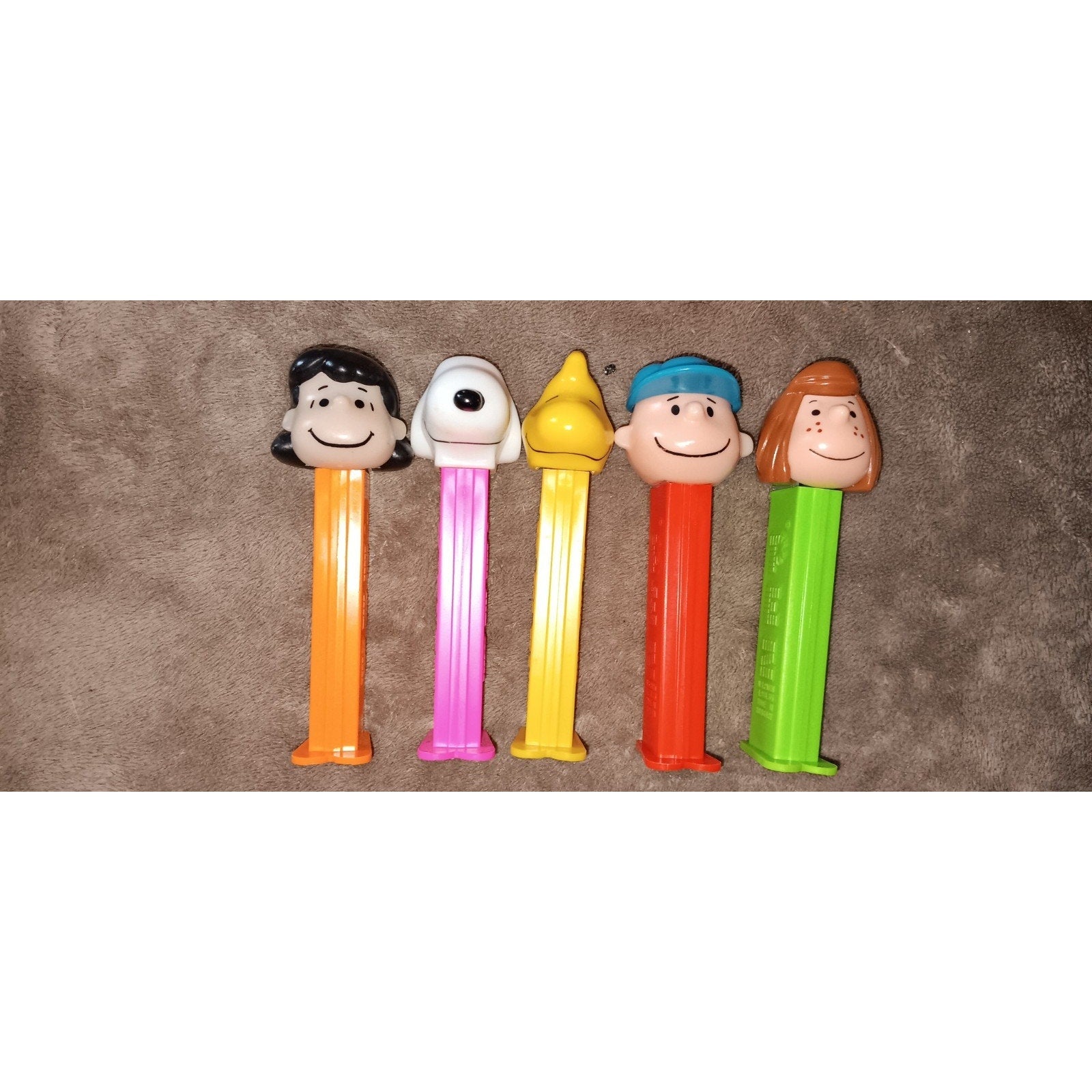 PEANUTS - PEZ Dispensers - SNOOPY-WOODSTOCK-CHARLIE BROWN-LUCY-PEPPERMINT PATTY