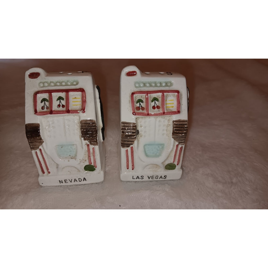 Vintage Ceramic Las Vegas Slot Machine Salt & Pepper Shakers made in Japan