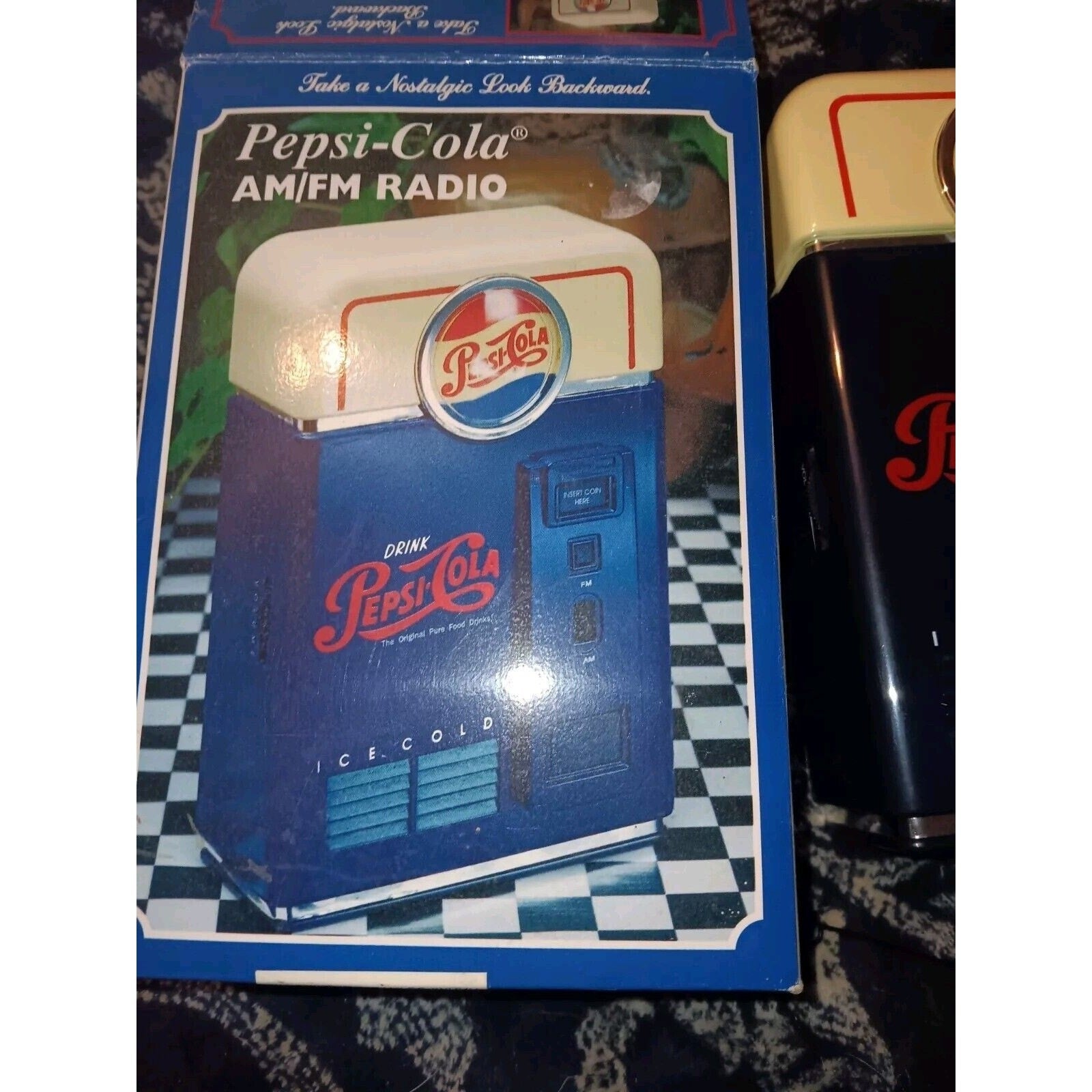 Pepsi Cola Mini Vending Machine AM/FM Transistor 7” Radio 1998 Retro Vtg