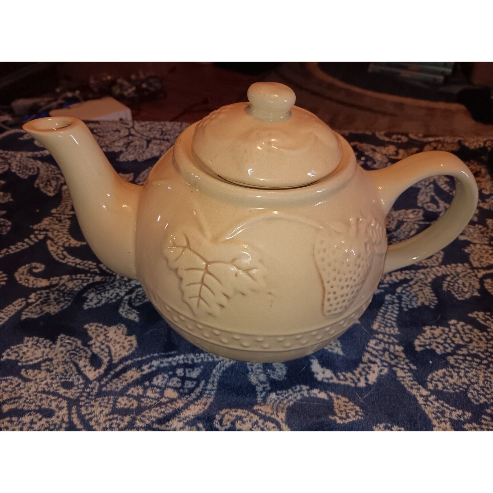 Vintage Tea Pot. Grapes, Apple,strawberry. Pale Yellow.