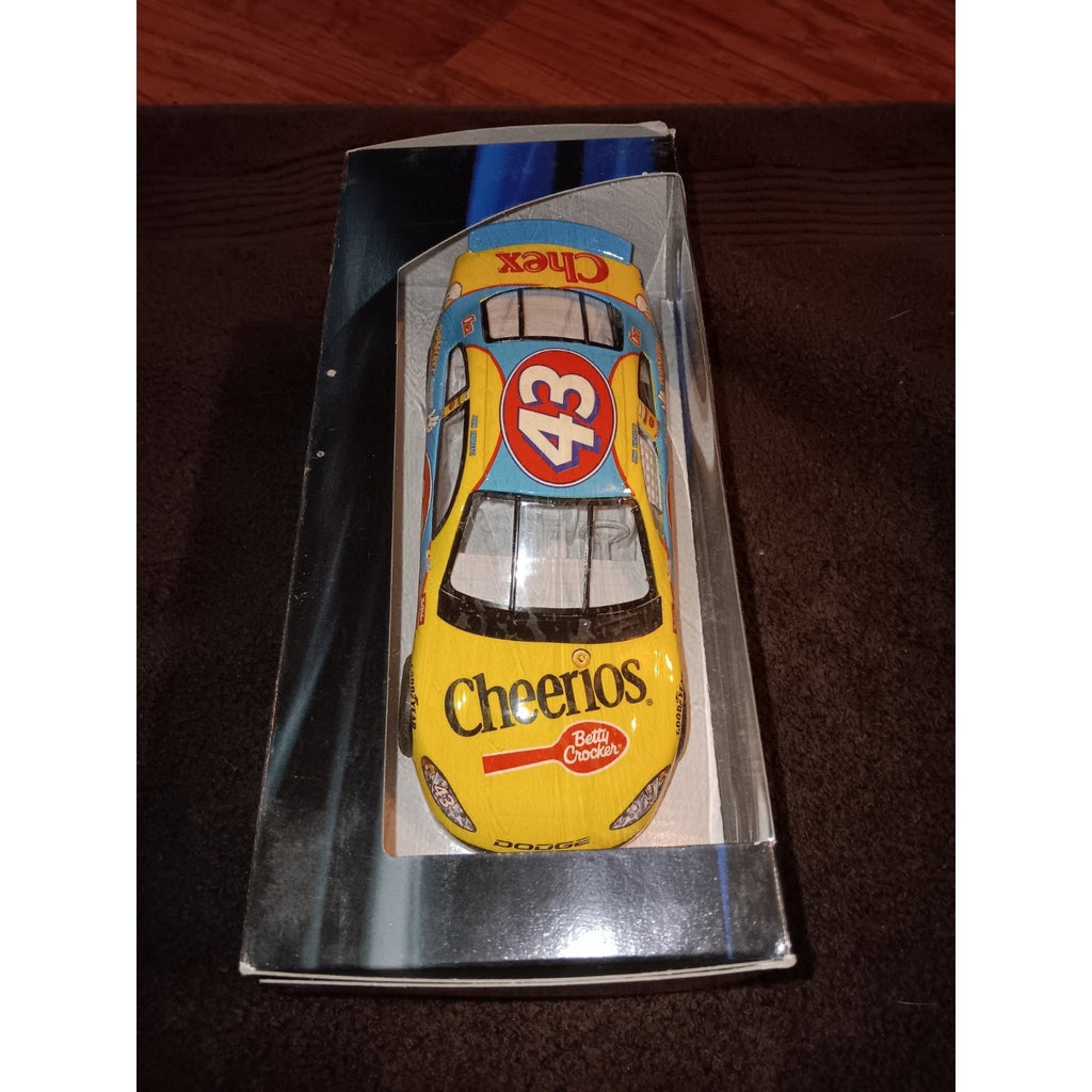 John Andretti Hot Wheels Racing-Race Day Deluxe #43 Cheerios NASCAR 1:24 New