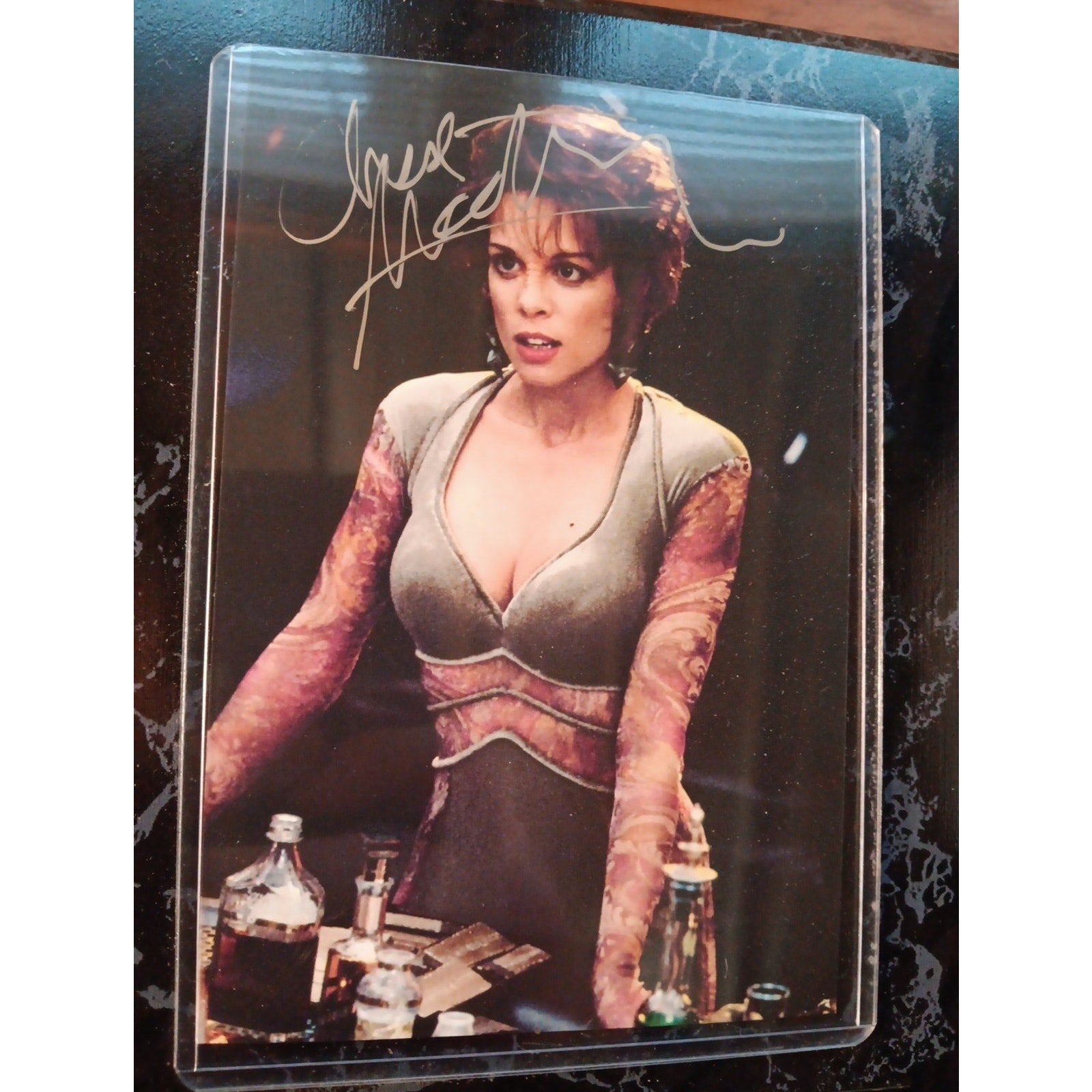 STAR TREK Chase Masterson Signed 4x6 Picture On 9x7 Plaque Leeta Dsp9