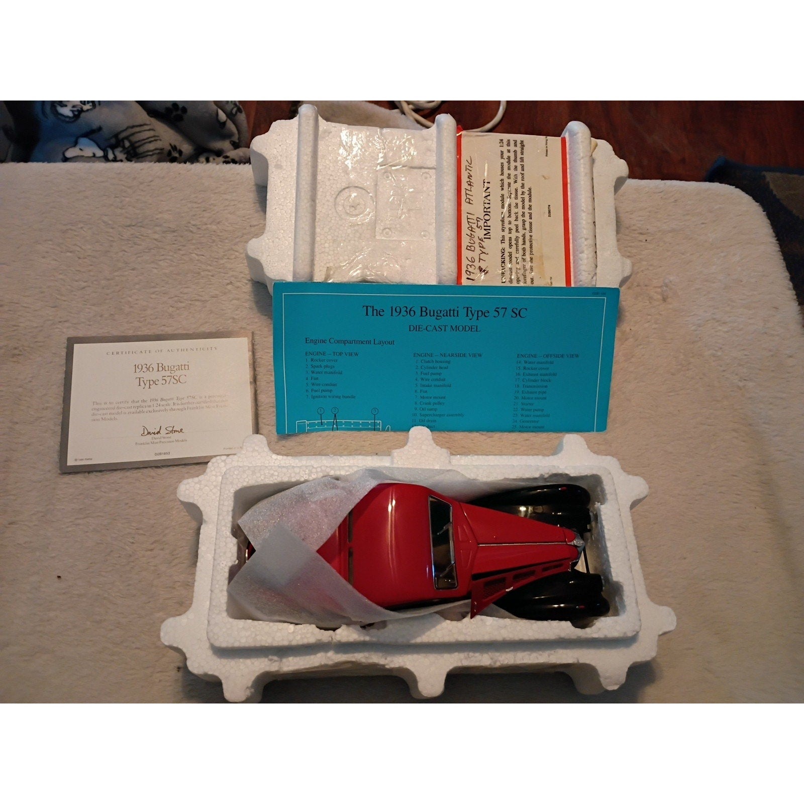 Franklin Mint Bugatti 1936 Type 57SC Red Black Diecast Boxed Model Car 1/24 1:24