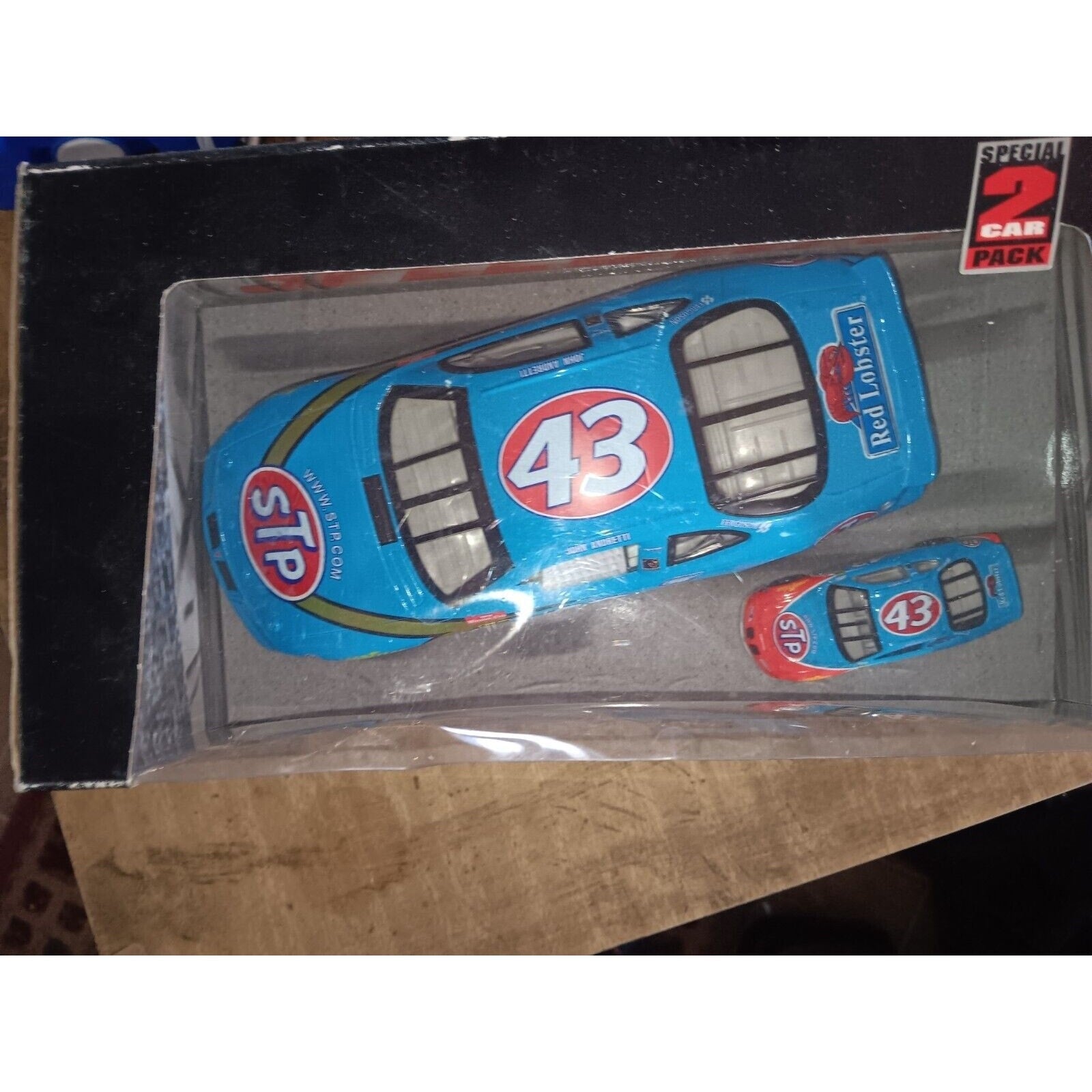 Hot Wheels Racing Nascar Special 2 Car Pack John Andretti STP #43 1:24 & 1:64