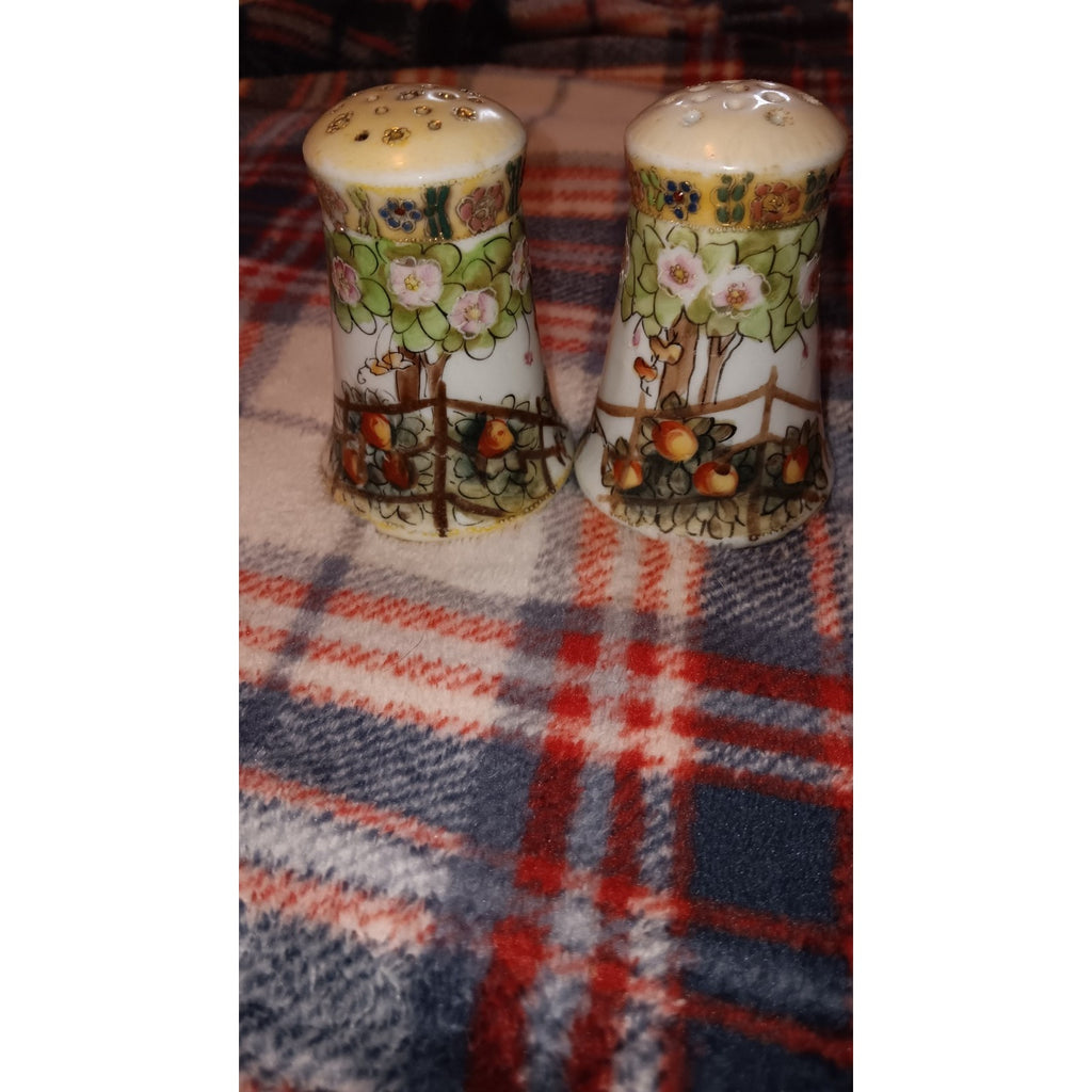 VTG. HAND PAINTED GOLD DECOR NIPPON SALT & PEPPERS - JAPAN Moriage Floral