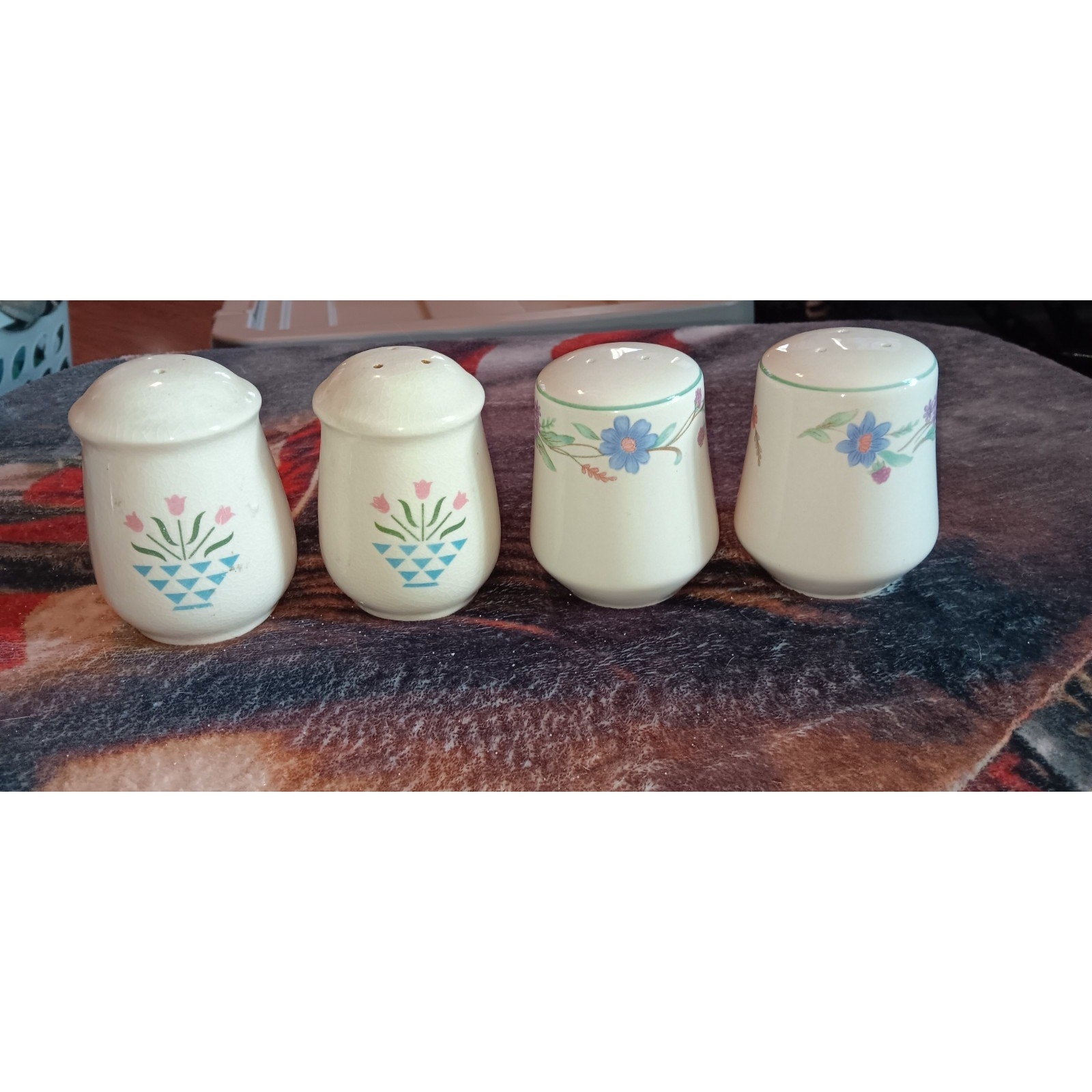Lot Of 4 Floral And Dutch Tulip Pattern Ceramic Salt & Pepper Shakers Vintage