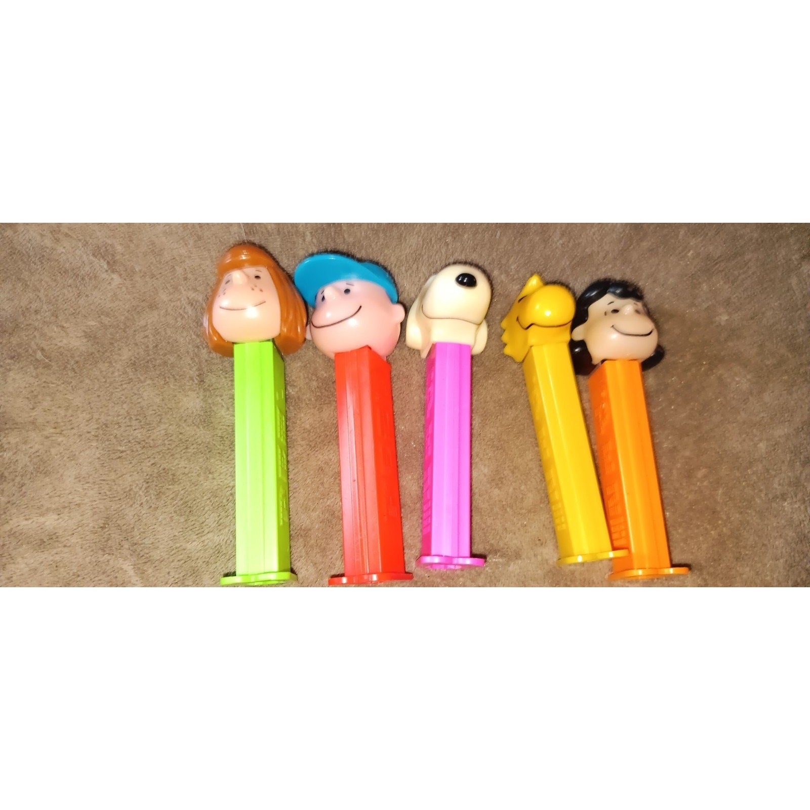 PEANUTS - PEZ Dispensers - SNOOPY-WOODSTOCK-CHARLIE BROWN-LUCY-PEPPERMINT PATTY