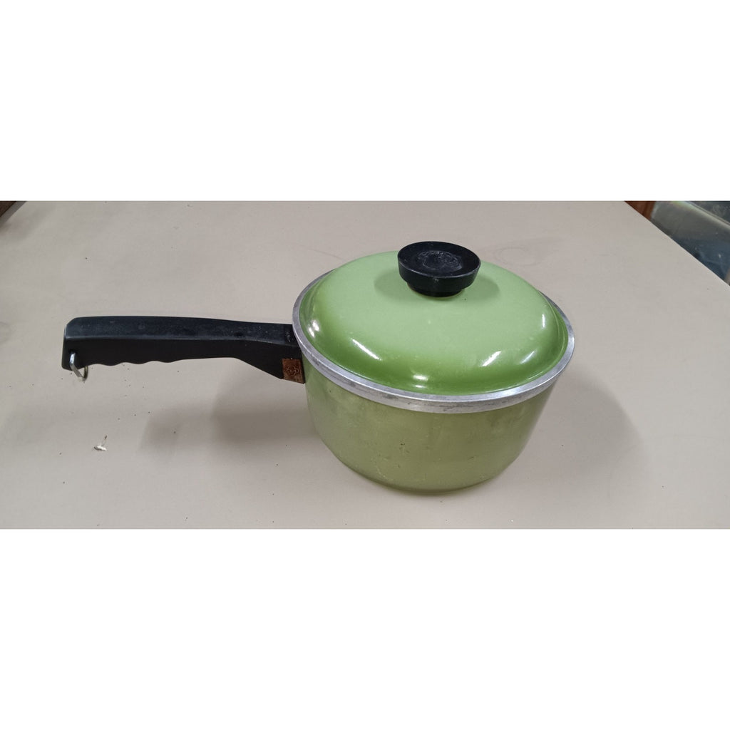 Vintage 1960's CLUB Avocado Green Aluminum 2qt Saucepan w/Lid