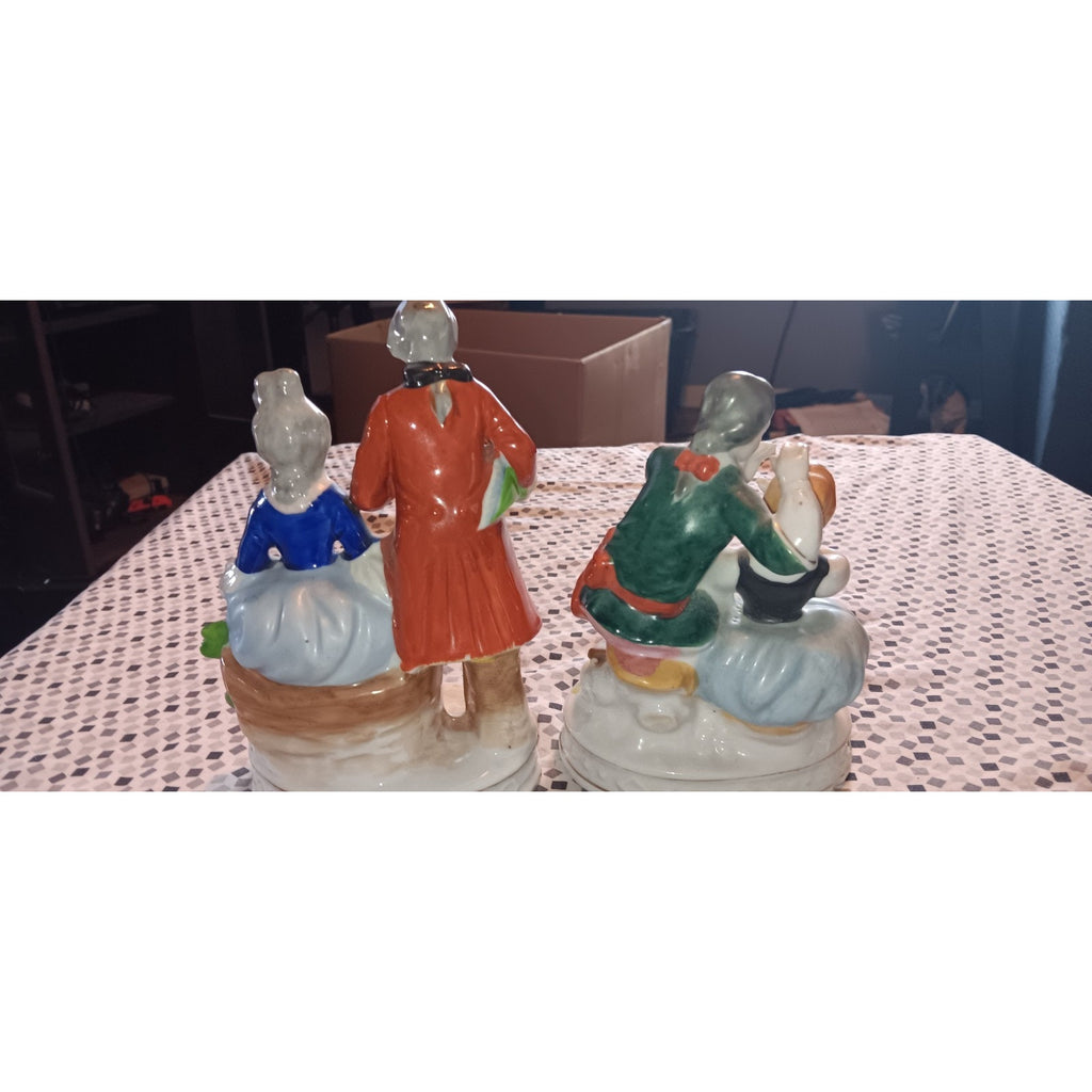 Occupied Japan Colonial Couple Ceramic Figurine 7.5 Inches
