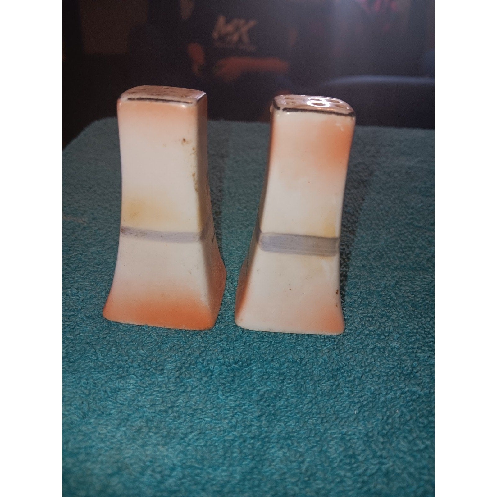 LUSTER WARE Hand Painted Beach Salt & Pepper Shakers 2.5" Vintage Japan