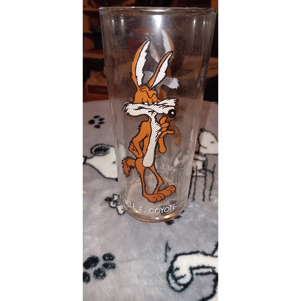 Warner Brothers Looney Tunes 1973 Pepsi Collector Series Glasses Wile E Coyote