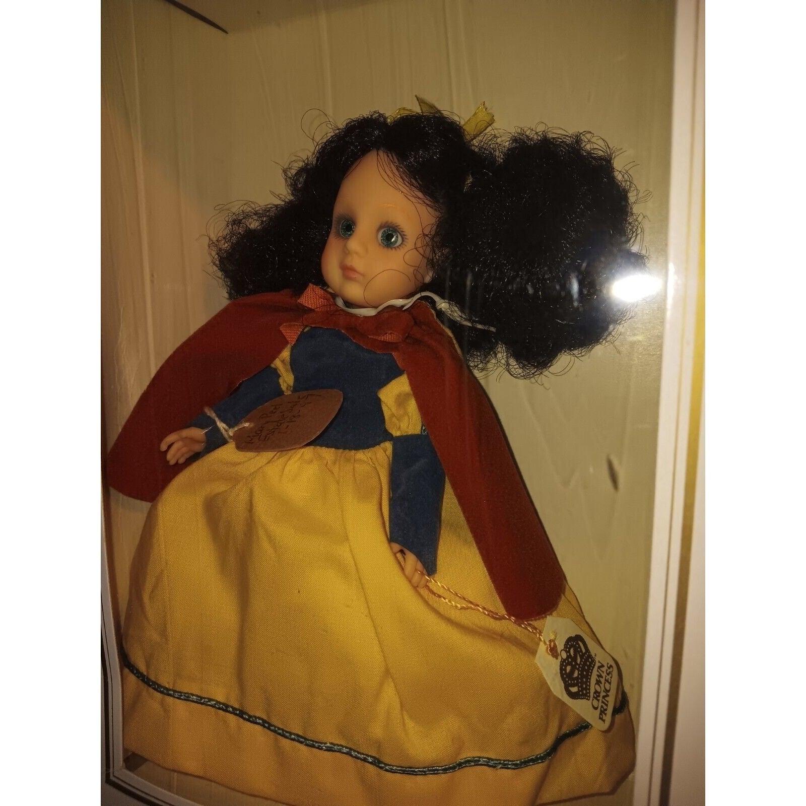 world doll princess collection crown princess “SNOW WHITE” Nib Rare Vintage