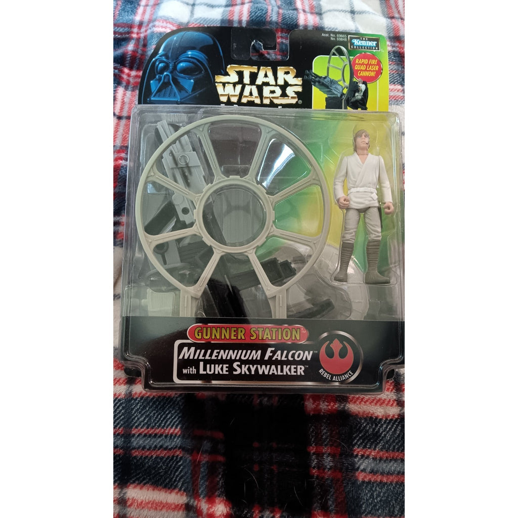 NEW 1997 Luke Skywalker Falcon Gunner Station STAR WARS Power of the Force
