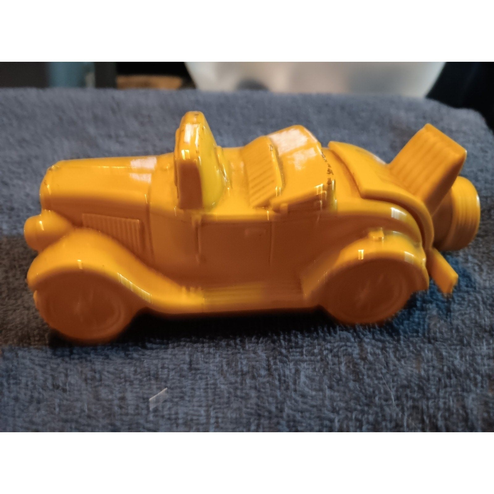 Avon Aftershave Yellow Car Toy Convertible Yellow Roadster Wild Country 4 0z