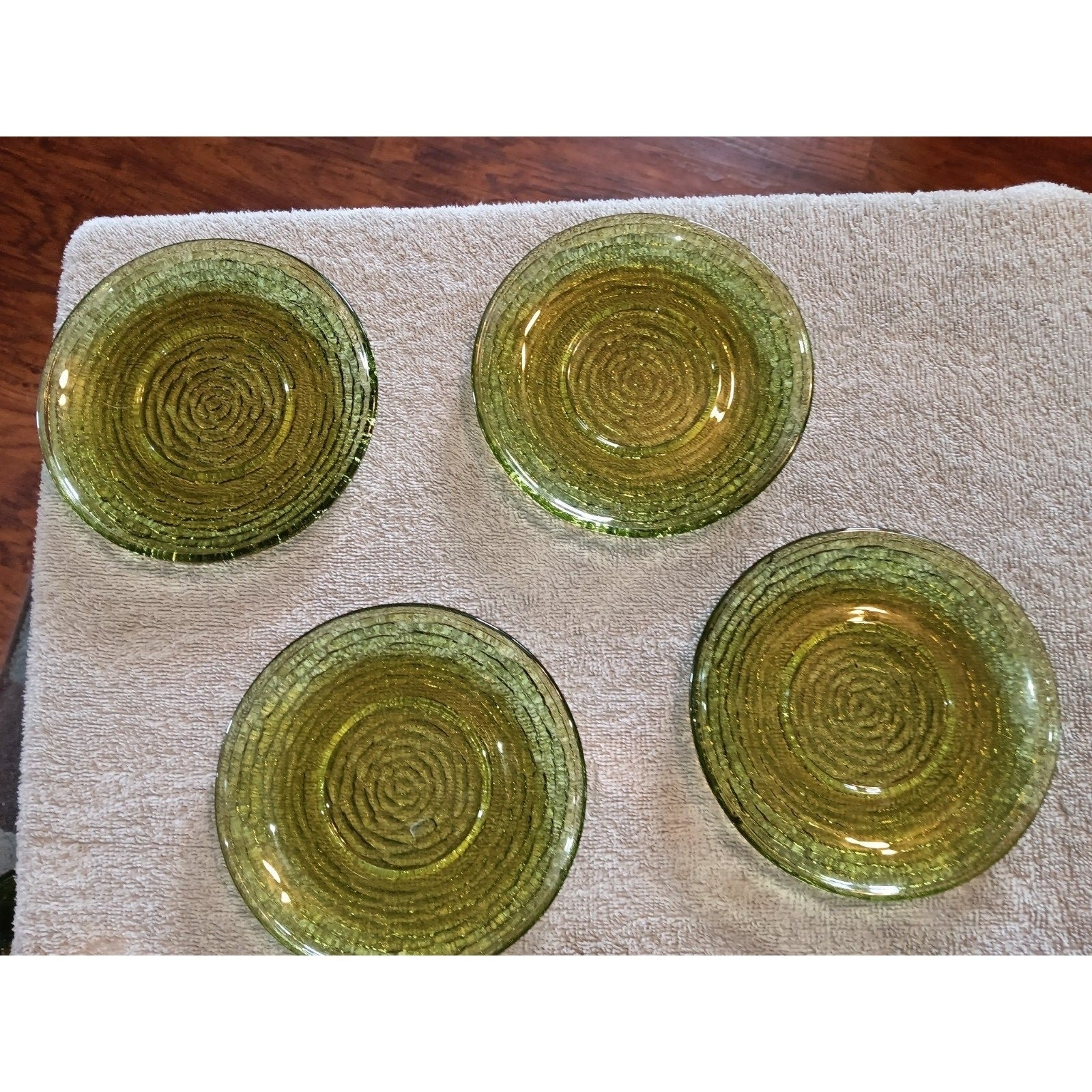 Vintage MCM Anchor Hocking Sorento saucers (Set Of 4) Avocado Green