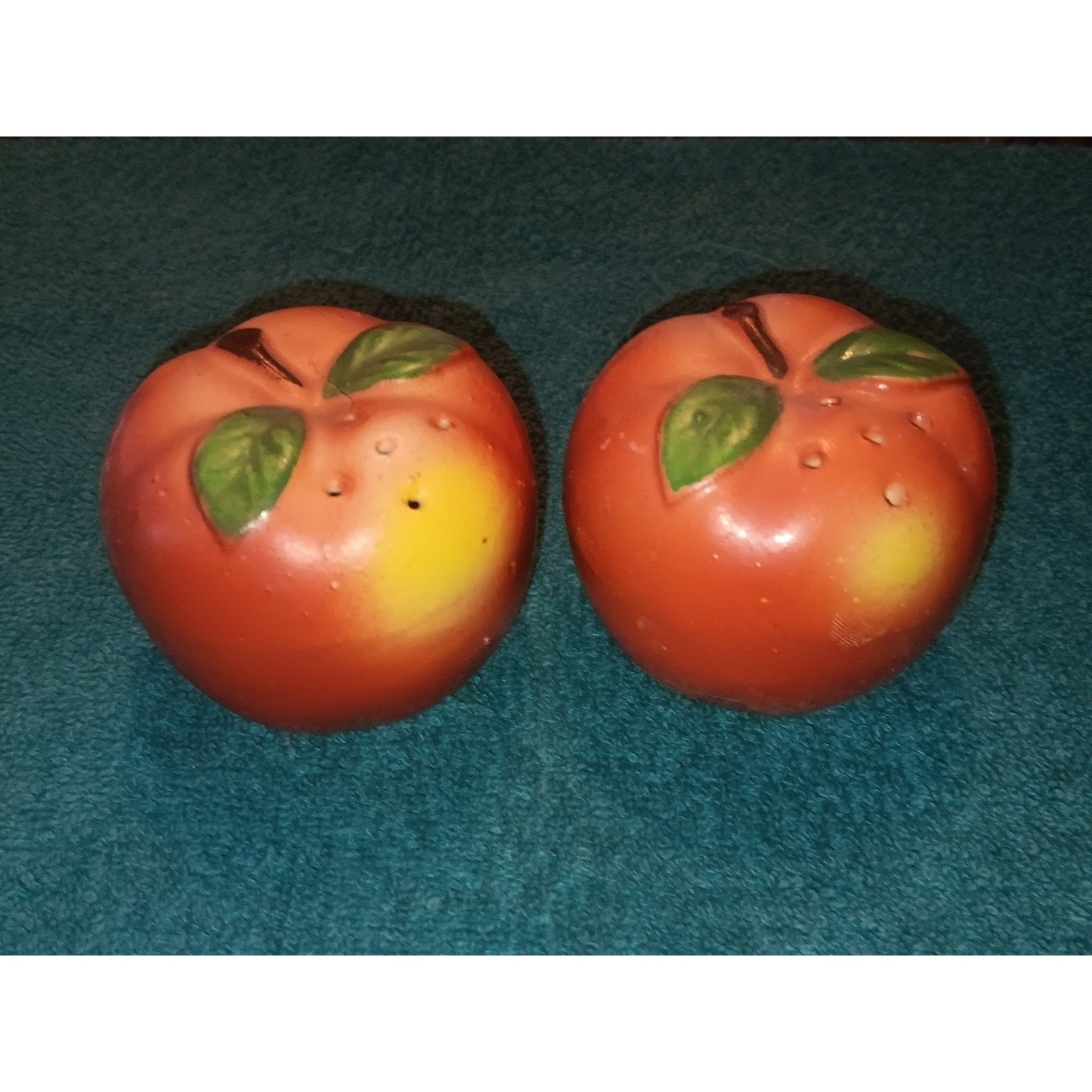 Vintage apple salt and pepper shakers/cork stoppers/made in Japan
