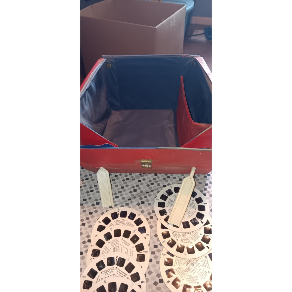 GAF View-Master 30 Vintage Standard Projector Slides with Case