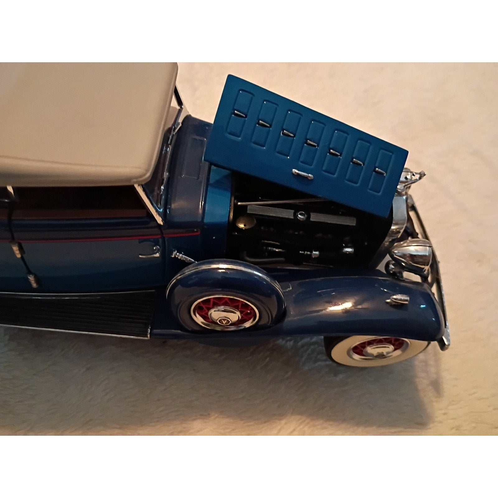 Vintage Franklin Mint 1:24 Scale Diecast 1932 Cadillac V-16 With Coa Beautiful