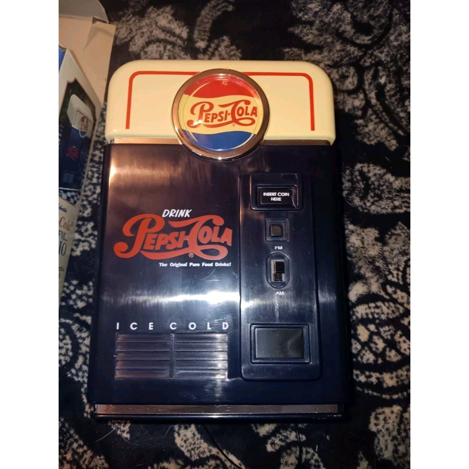 Pepsi Cola Mini Vending Machine AM/FM Transistor 7” Radio 1998 Retro Vtg