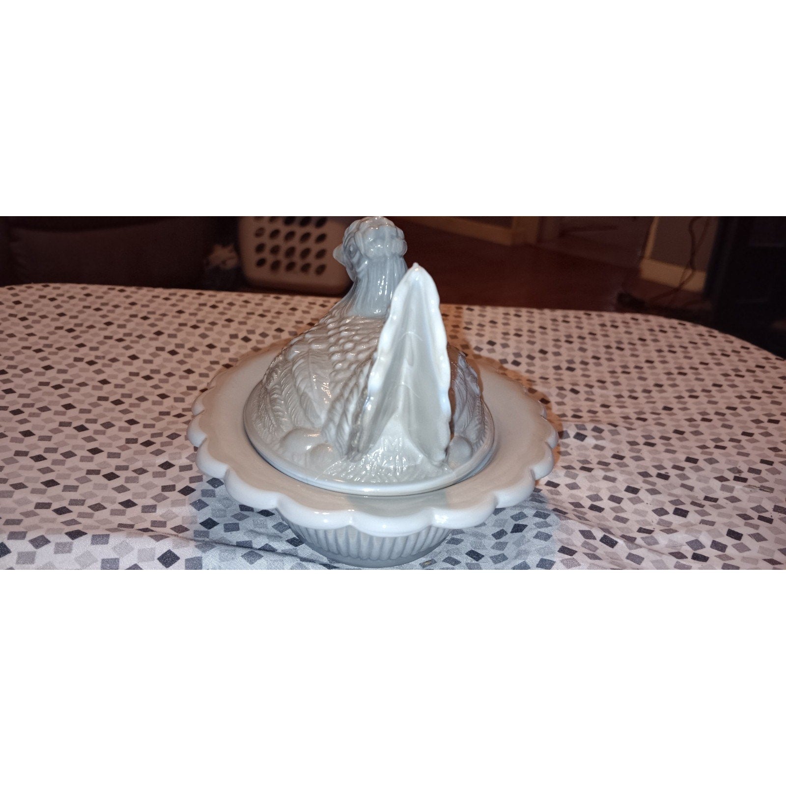 Vintage Mosser Marble / Slag Gray And White Hen on Nest, Cambridge, Ohio 6.5 In