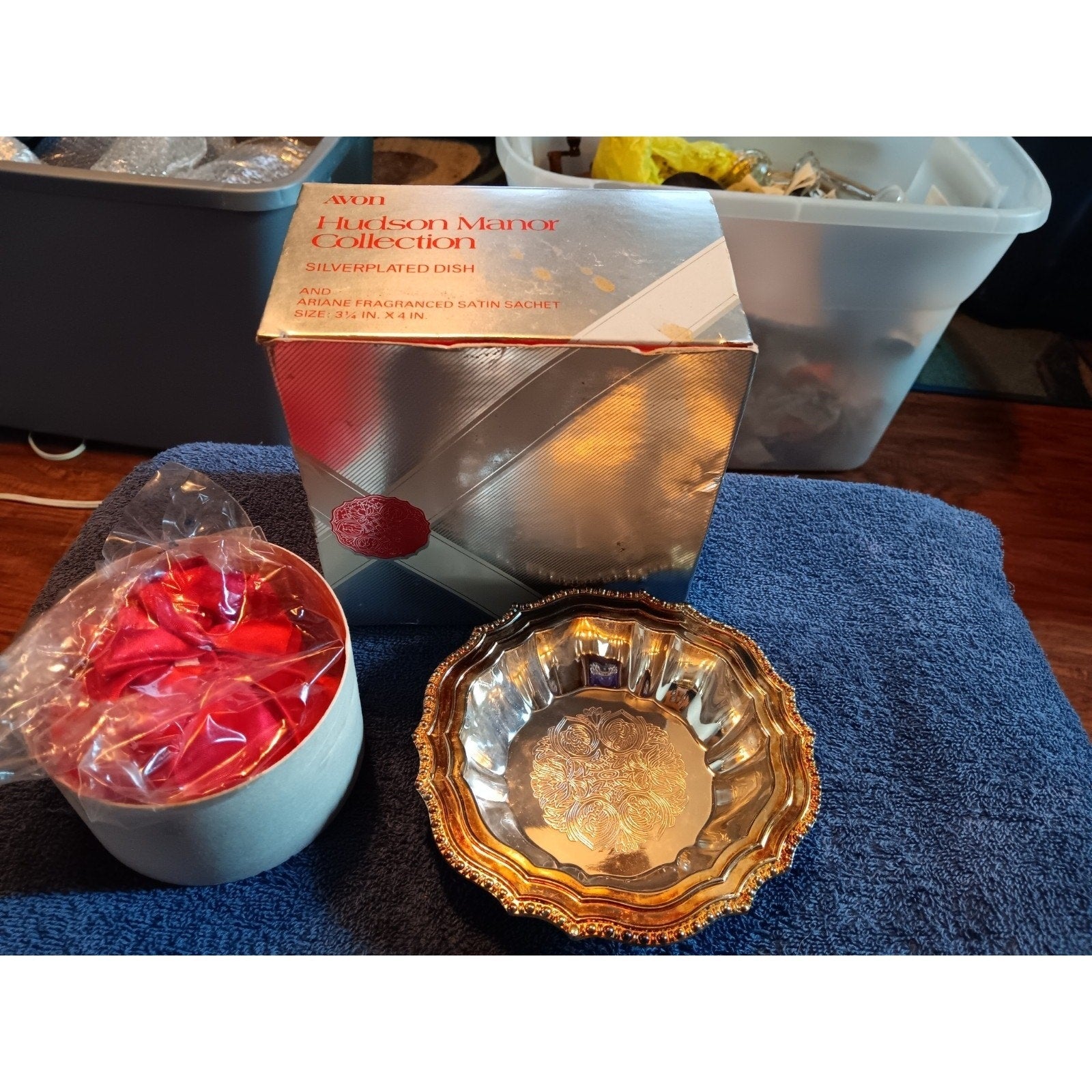 Avon Hudson Manor Collection Silverplated Dish w/ Ariane Fragranced Satin Sachet