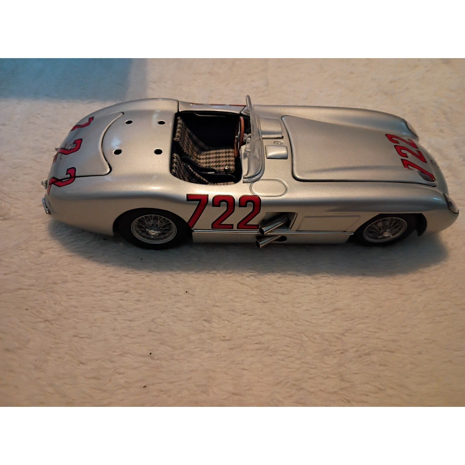 Mercedes Benz 300 SLR Stirling Moss 1955 Paul's Model Art 1:24 Diecast