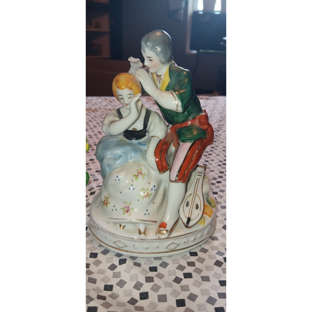 Occupied Japan Colonial Couple Ceramic Figurine 7.5 Inches