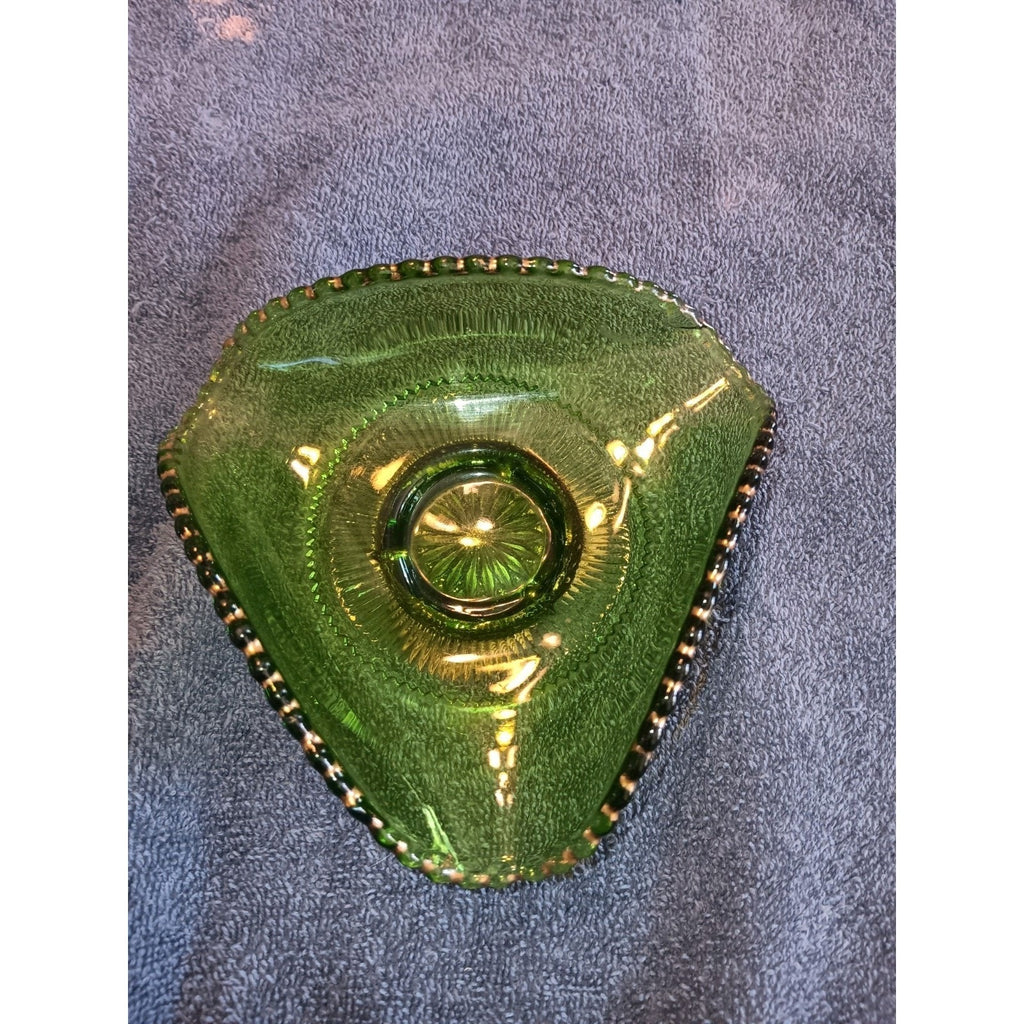 Lot Of 2 Emerald Colorado Greed Lacy Medallion Dish And Wavy Trinket Dish