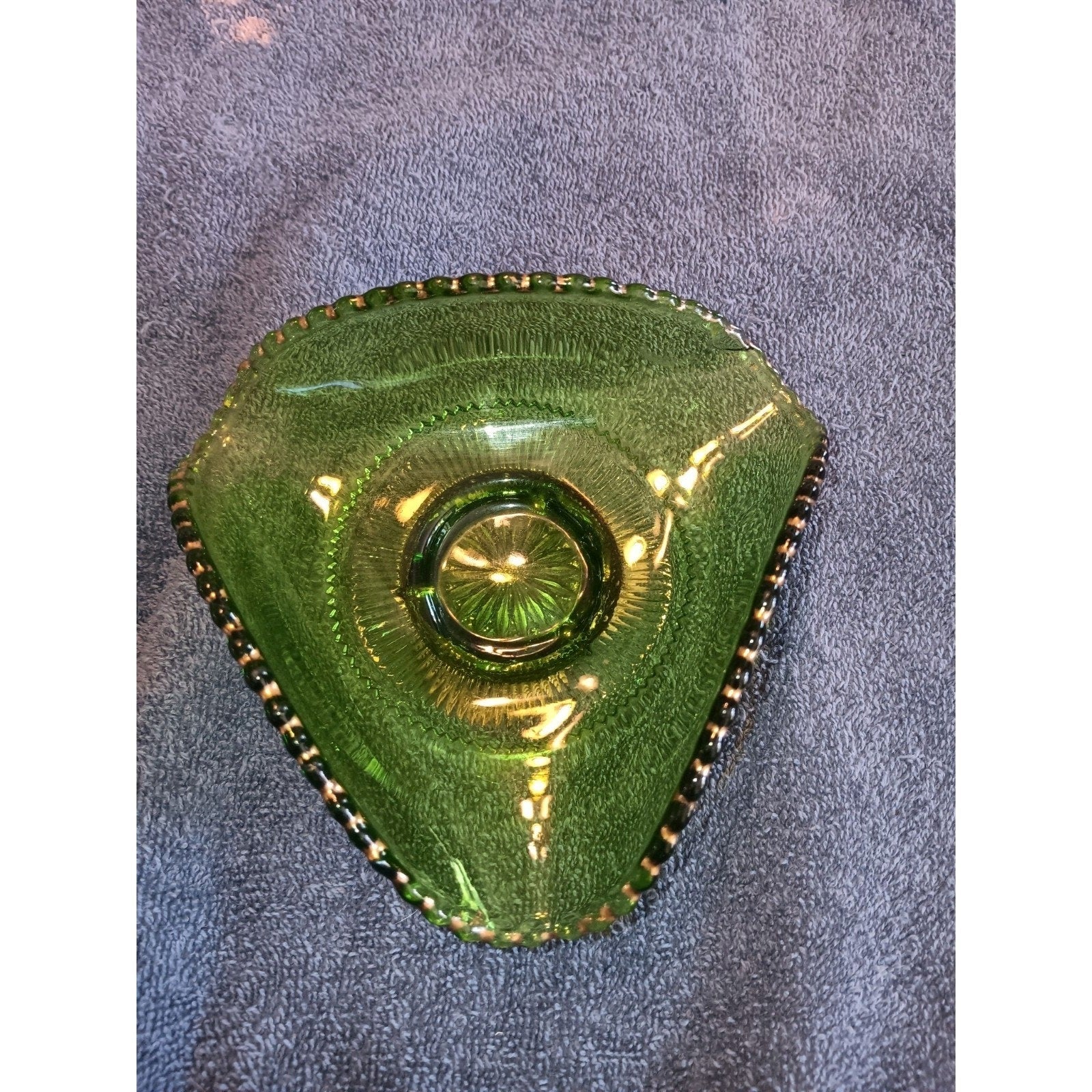 Lot Of 2 Emerald Colorado Greed Lacy Medallion Dish And Wavy Trinket Dish