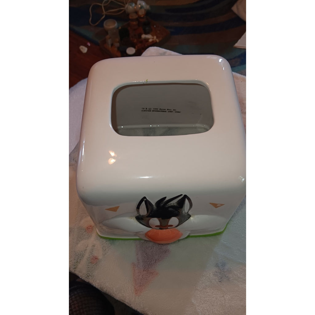 VINTAGE WARNER BROS LOONEY TUNES 1993 SYLVESTER CAT CERAMIC TISSUE BOX COVER