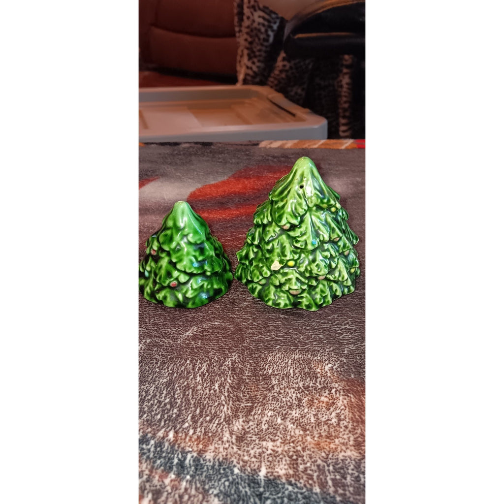 Vtg Signed Hand Crafted Ceramic Christmas Tree Salt & Pepper Set (Need Stoppers)
