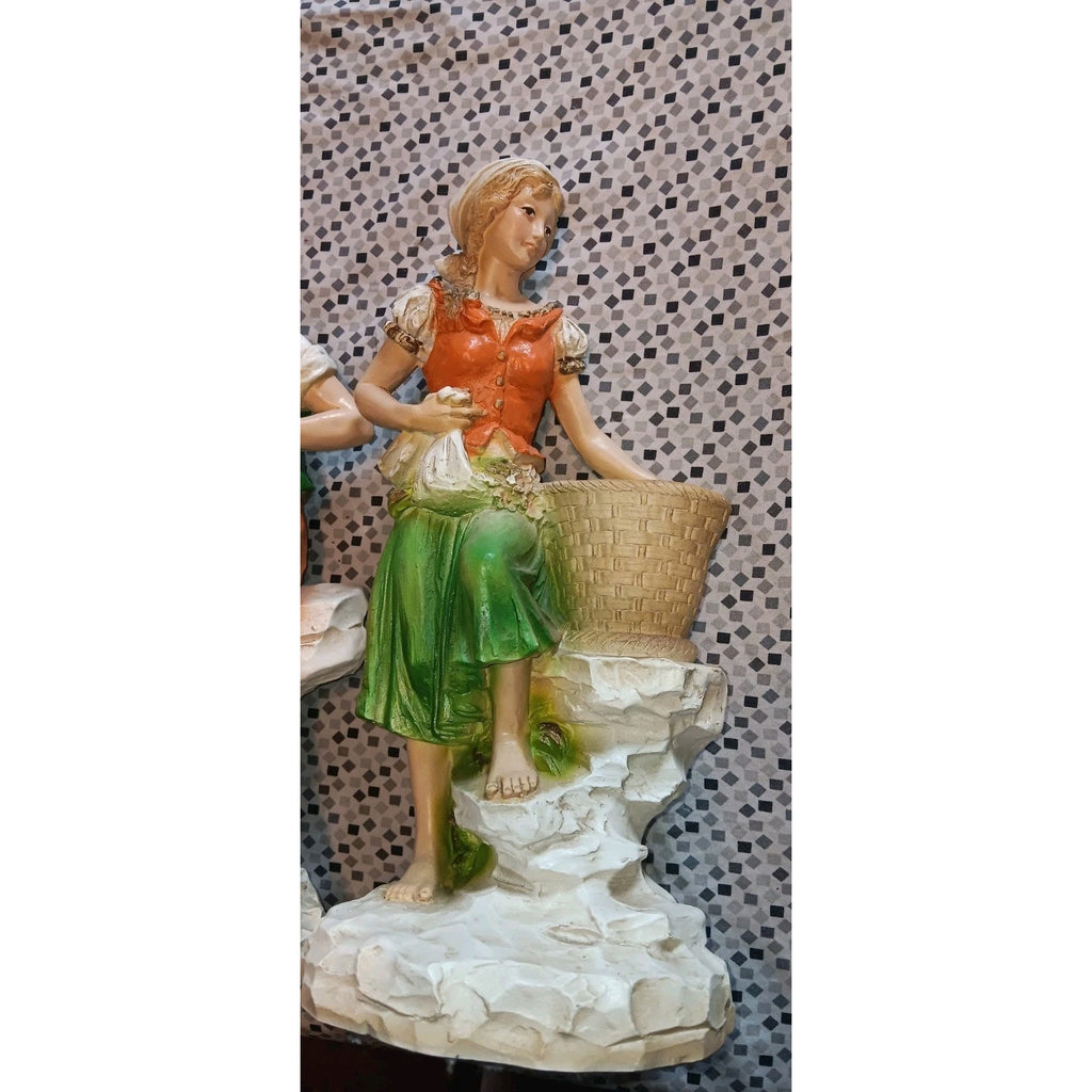 Universal Statuary Corp Peasant Figures #821 & #823 Manufactured in Chicago 1975