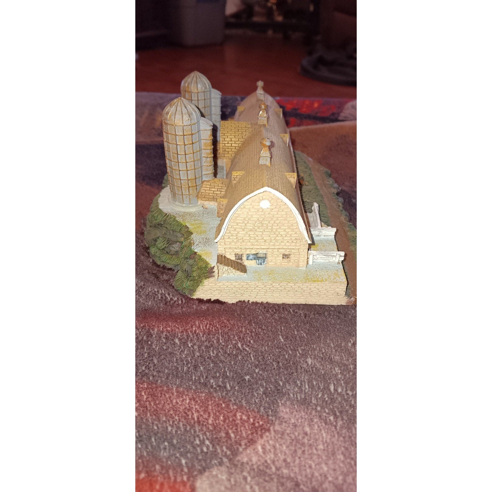 Ertl Collectibles Preserving America's Rural Heritage #5 Arch Roofed Stone Barn