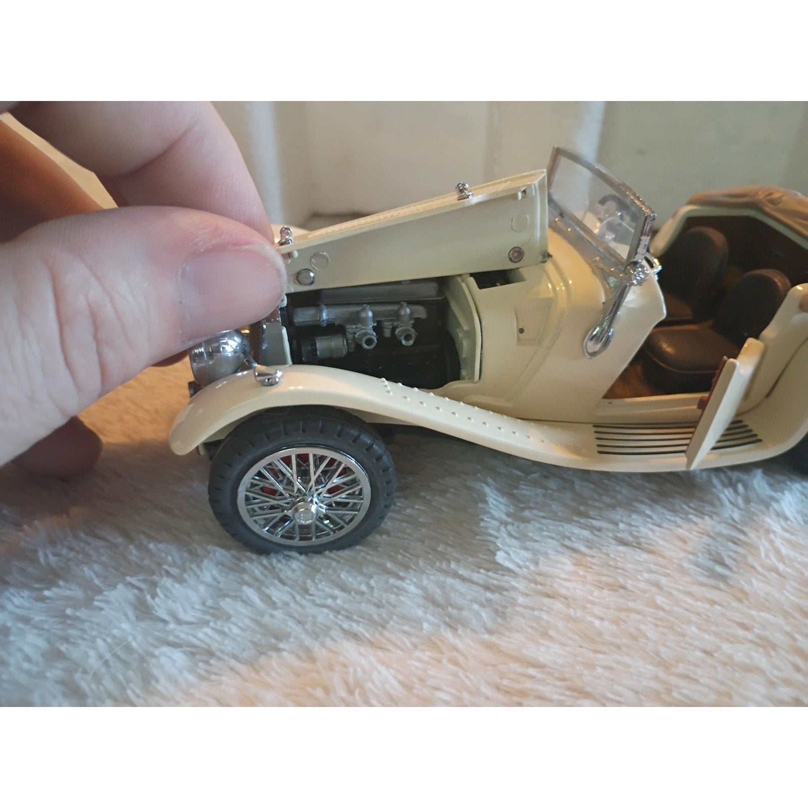 1/24 SCALE 1938 JAGUAR SS100 ROADSTER VINTAGE CREAM FRANKLIN MINT DIECAST NM