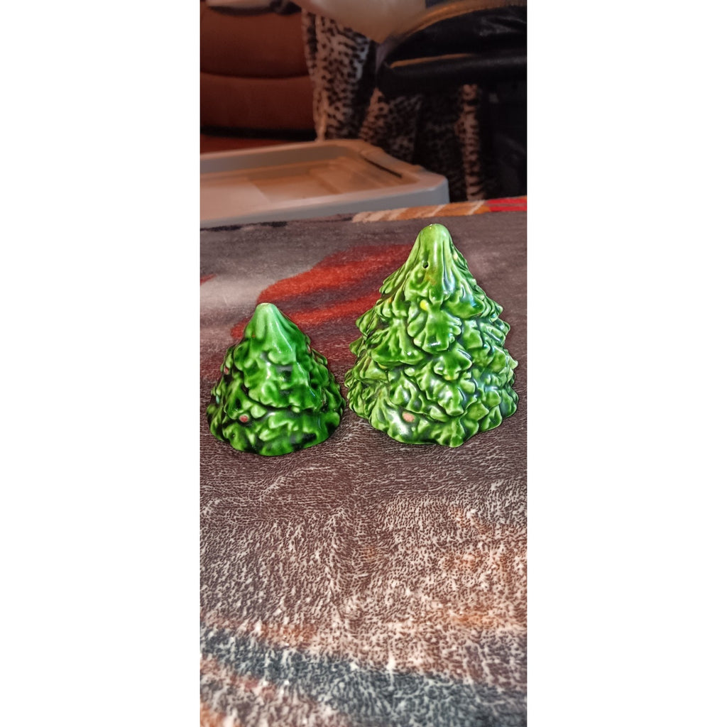 Vtg Signed Hand Crafted Ceramic Christmas Tree Salt & Pepper Set (Need Stoppers)