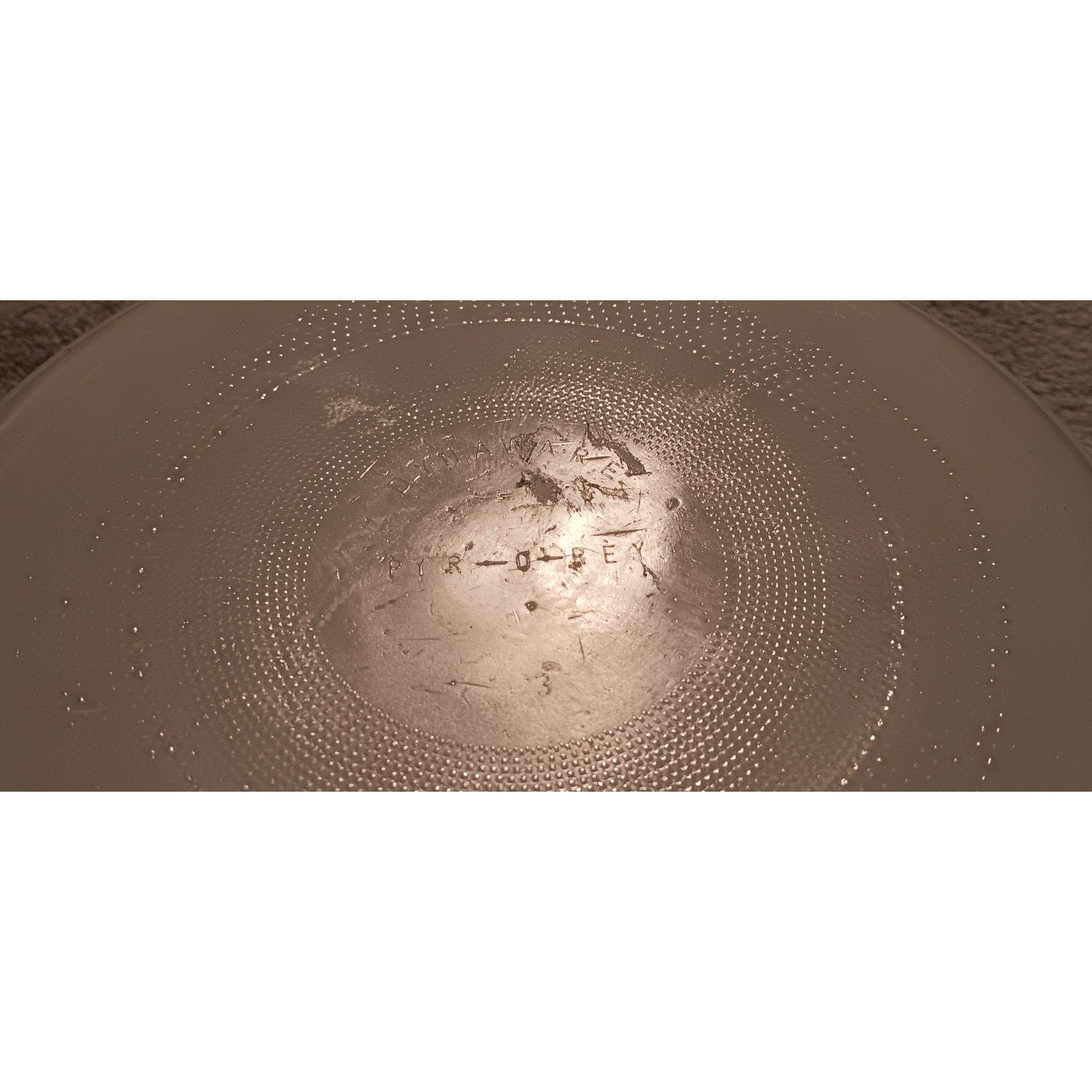 L@@k: Vintage Dynaware Pyr-O-Rey Round 8" Casserole Dish Brown Daisy Milk Glass