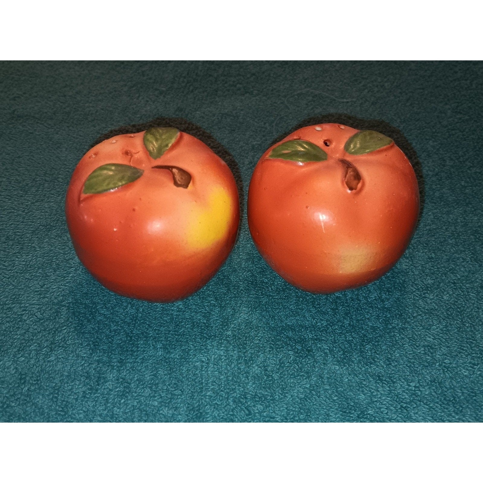 Vintage apple salt and pepper shakers/cork stoppers/made in Japan