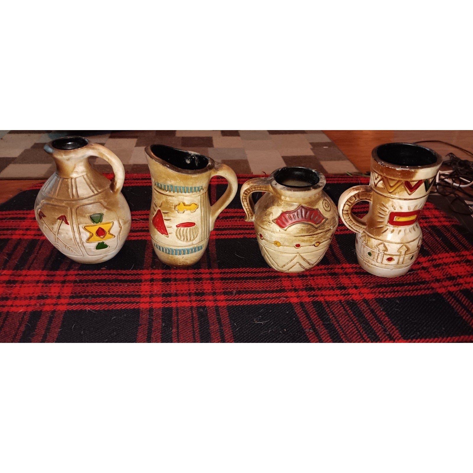 4 Small Native American Style Pottery Jugs Great Condition Rare