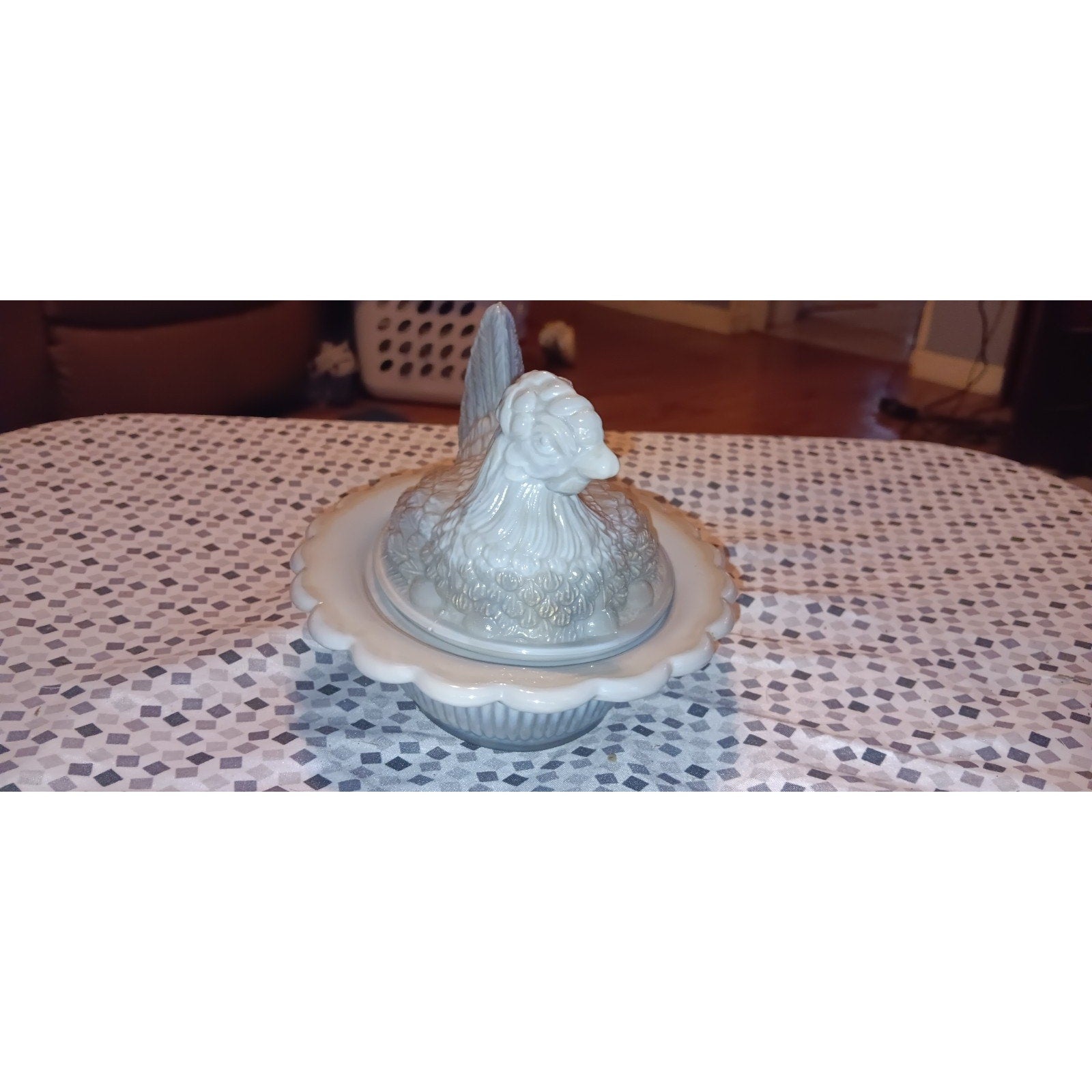 Vintage Mosser Marble / Slag Gray And White Hen on Nest, Cambridge, Ohio 6.5 In