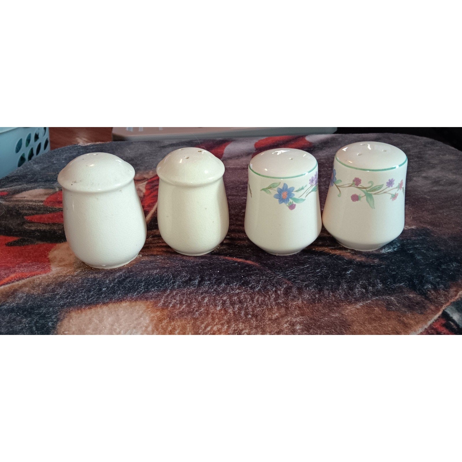 Lot Of 4 Floral And Dutch Tulip Pattern Ceramic Salt & Pepper Shakers Vintage